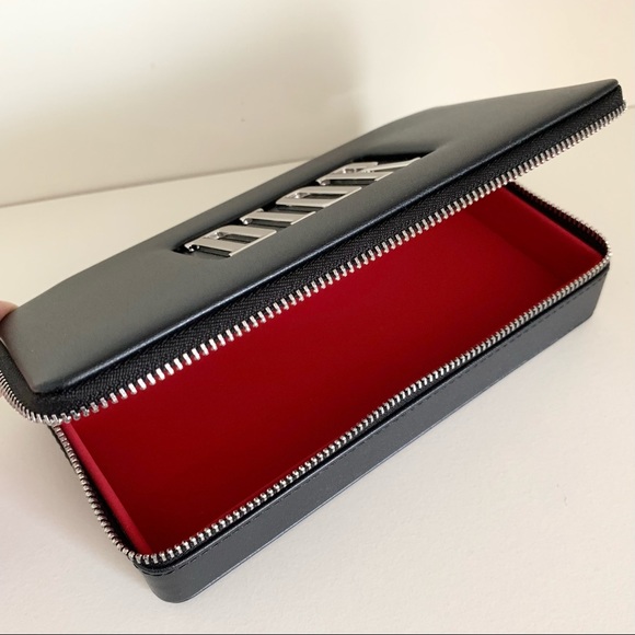 Hold NWOT Dior vanity case - Picture 14 of 16